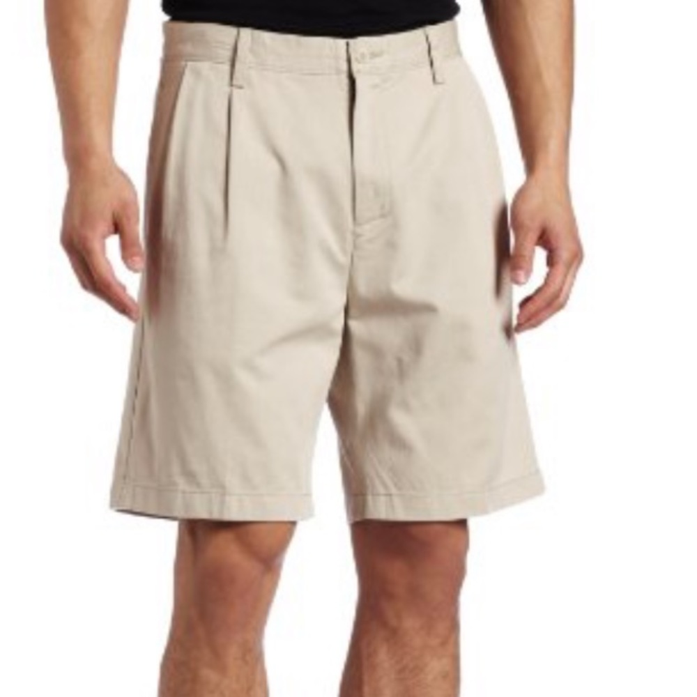NWT Columbia Fossil Tan Utility 11 Pleated Khaki Shorts